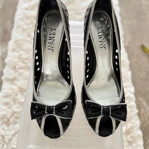 Franco Sarto Black Heels with Bow Accent